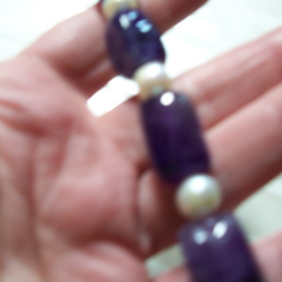 Amethyst and Pearl Bracelet - Picture 6 of 6
